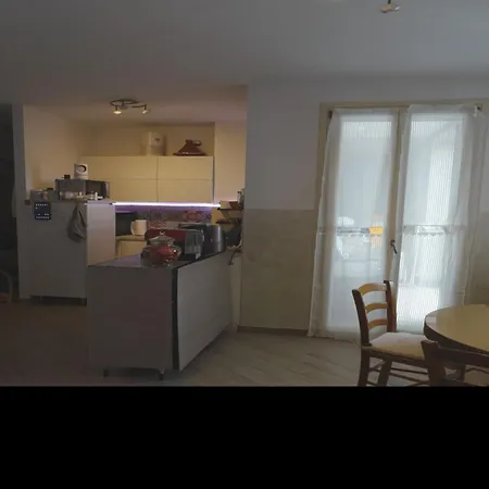 2-schlafzimmer-wohnung In Apartment